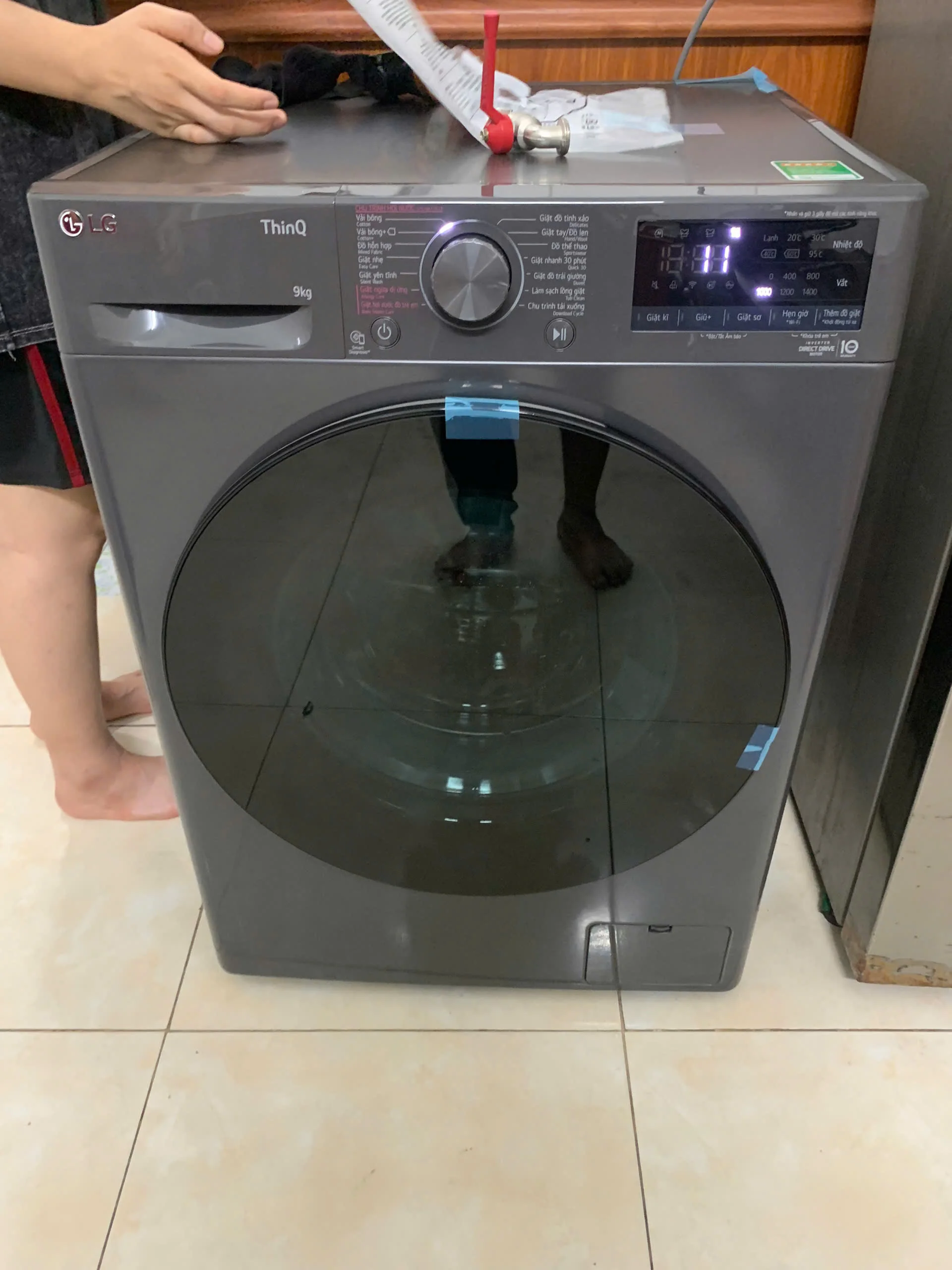 Giao hàng lắp đặt Máy Giặt LG chính hãng tại nhà an toàn