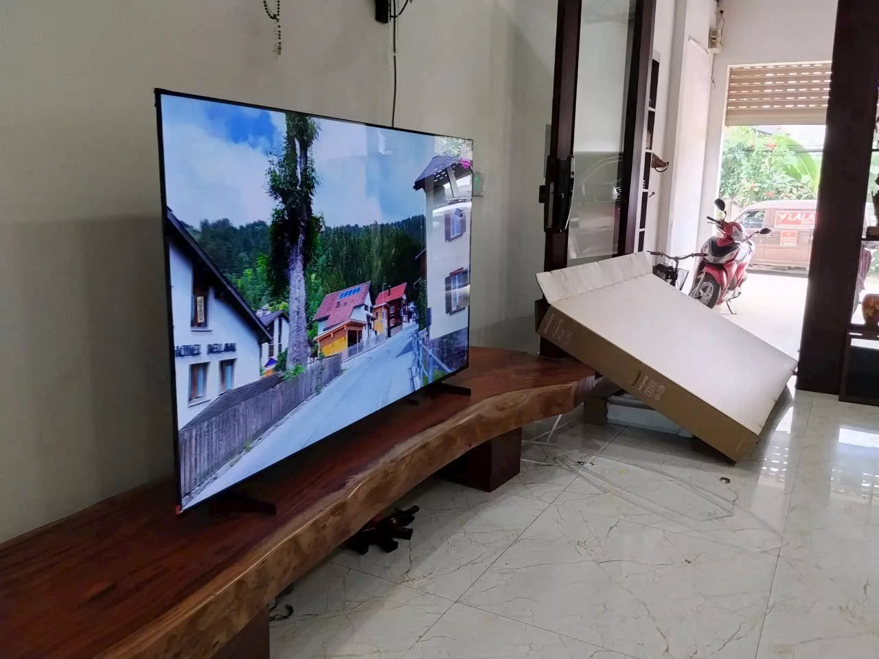 Lắp tivi nh&agrave; anh Đức tại Hưng Y&ecirc;n