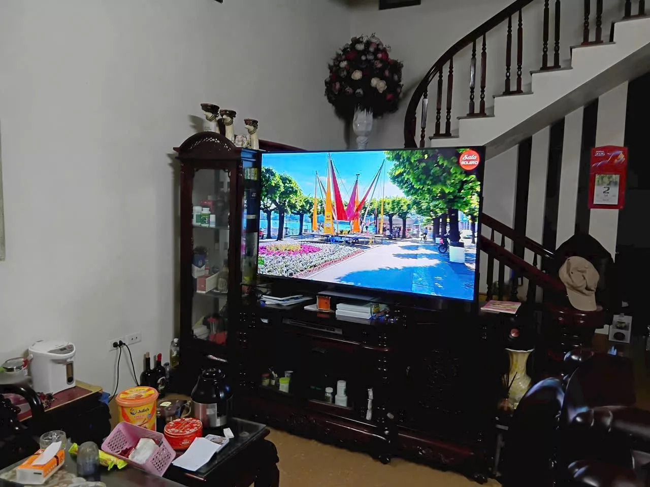 Lắp tivi LG OLED55C6PSA cho nh&agrave; anh Tuấn tại Cầu Giấy