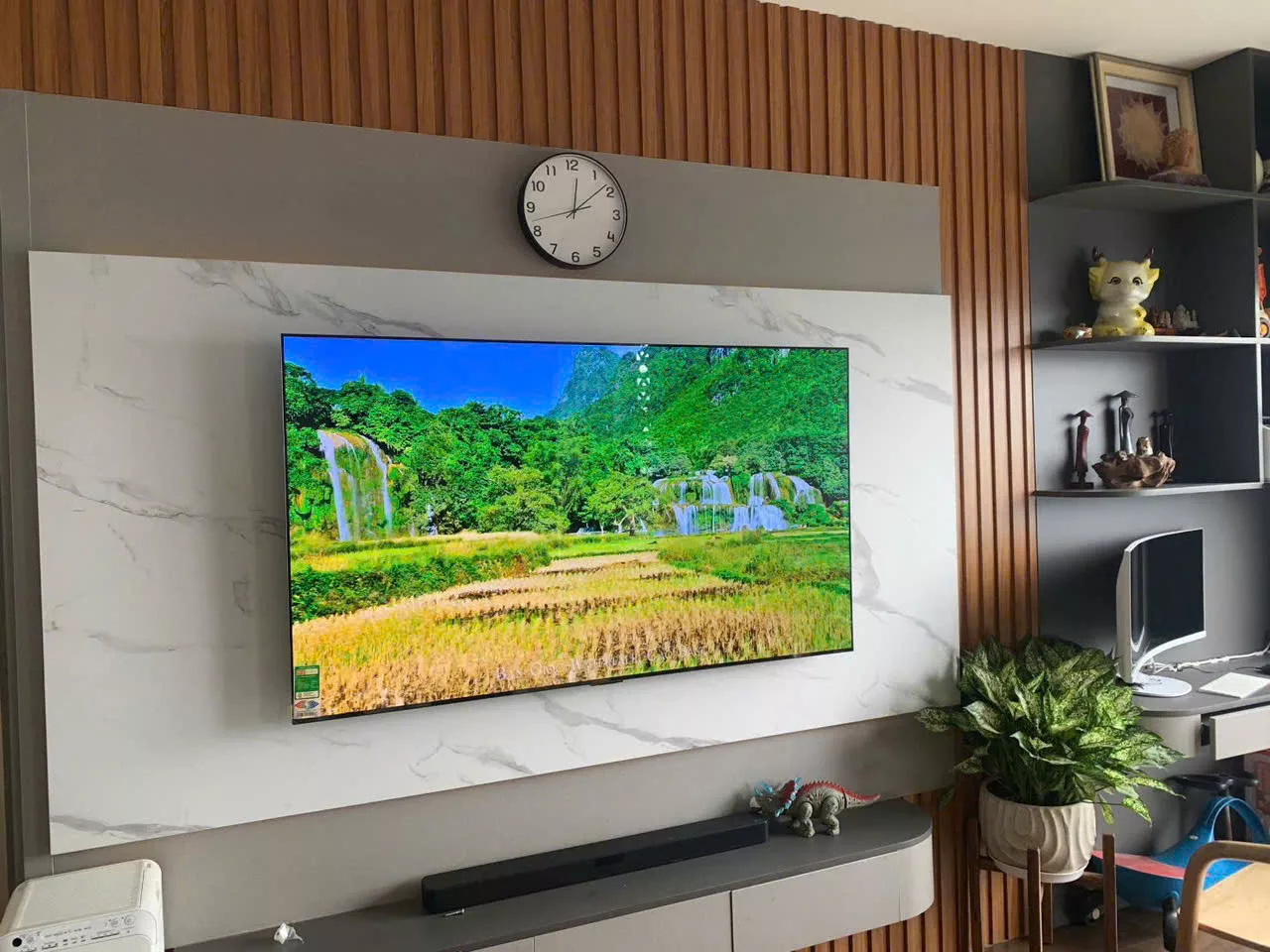 Lắp đặt tivi nh&agrave; c&ocirc; Phượng tại Gia L&acirc;m