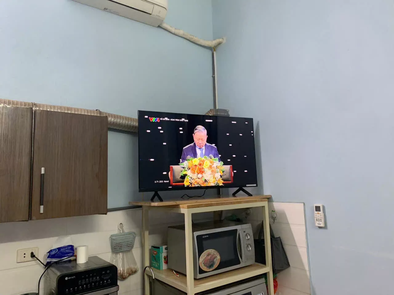 Lắp tivi nhà anh Phát tại Hưng Yên Lắp tivi nhà anh Phát tại Hưng Yên