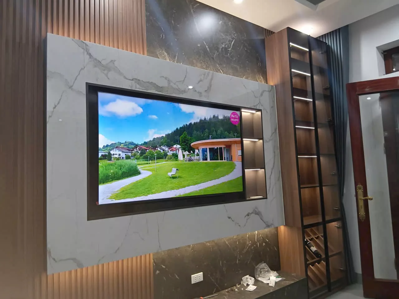 Lắp tivi nh&agrave; chị Oanh tại Nam Từ Li&ecirc;m