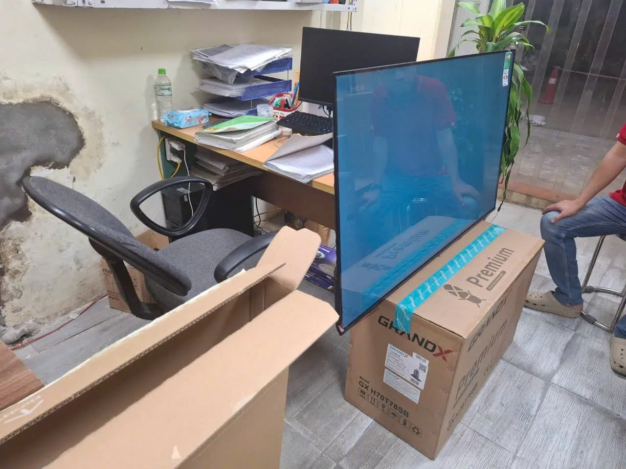 Lắp tivi cho nhà anh Việt tại Hà Đông Lắp tivi cho nhà anh Việt tại Hà Đông