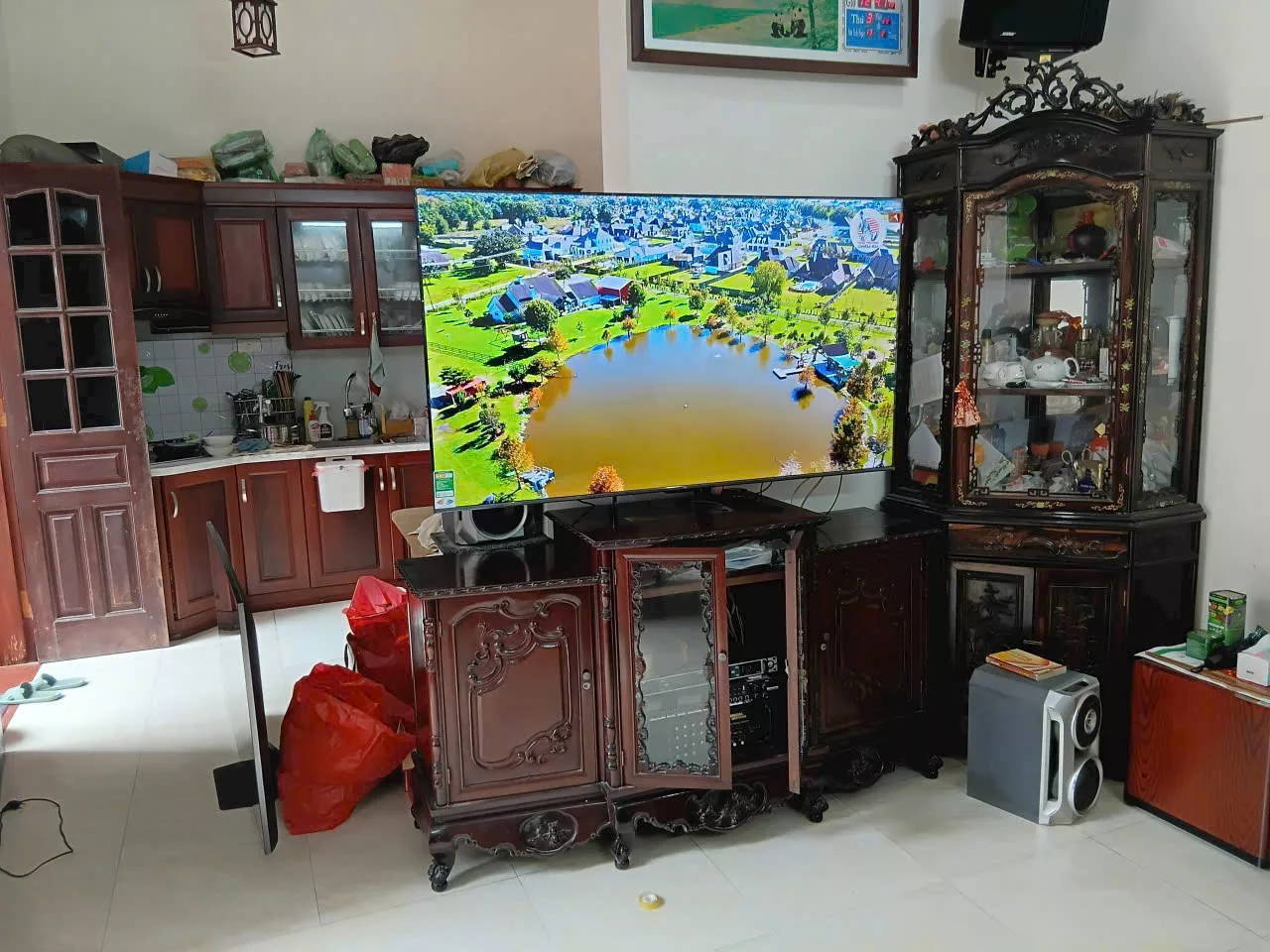 Lắp tivi tại nhà chị Huyền ở Nam Từ Liêm Lắp tivi tại nhà chị Huyền ở Nam Từ Liêm