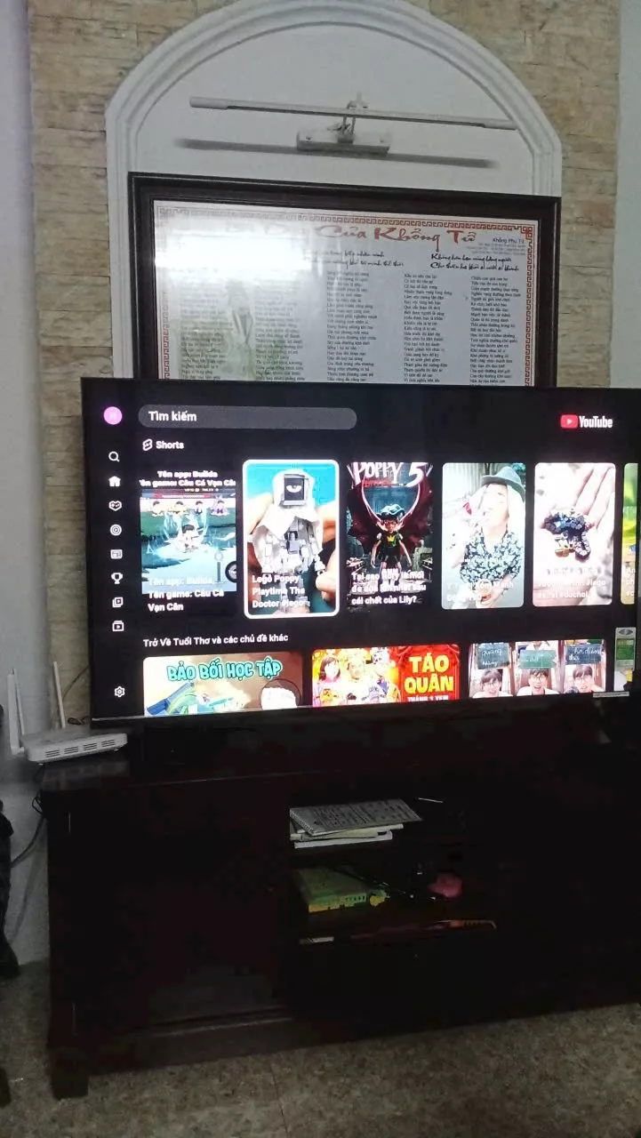 Lắp đặt tivi nh&agrave; c&ocirc; Li&ecirc;n tại Gia L&acirc;m