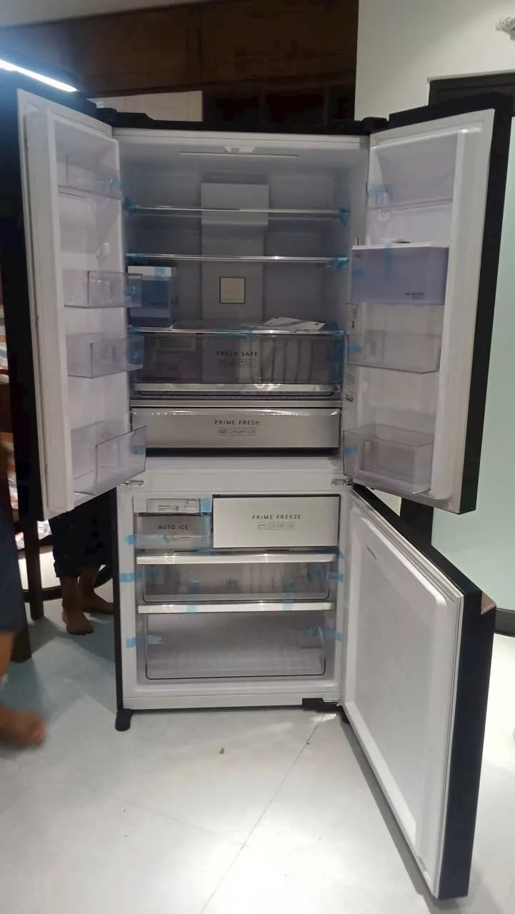 Lắp tủ lạnh LG cho nh&agrave; ch&uacute; B&igrave;nh tại Ho&agrave;ng Mai