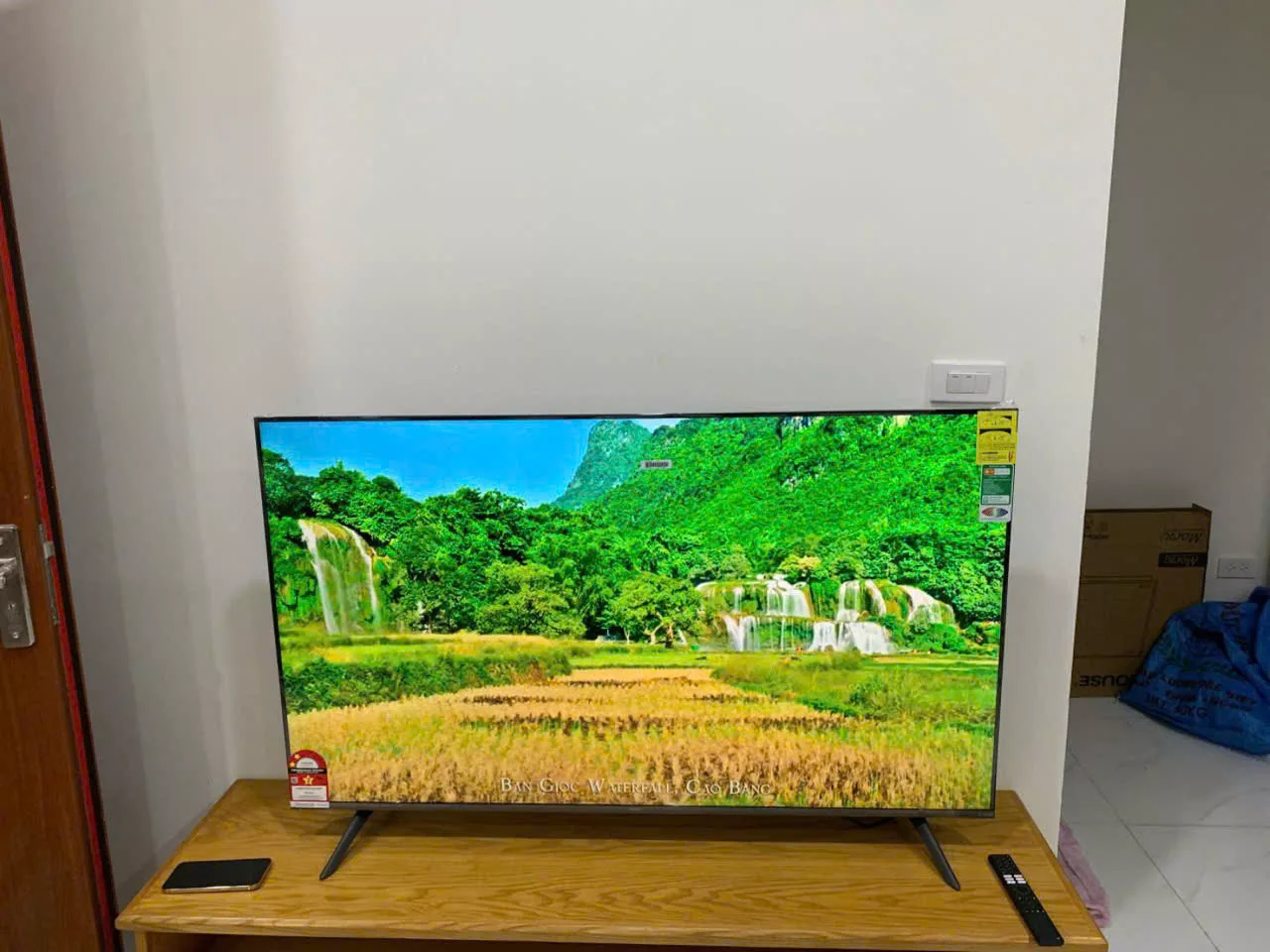 Lắp đặt Tivi Samsung ch&iacute;nh h&atilde;ng v&agrave; kiểm tra bảo h&agrave;nh sau mua