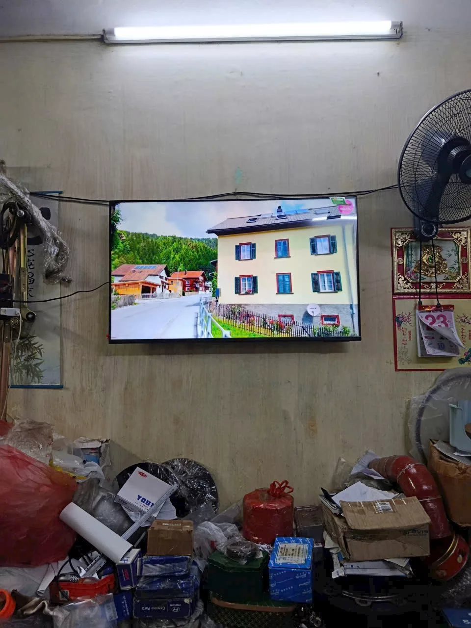 Lắp đặt tivi nh&agrave; anh Nam tại Hưng Y&ecirc;n