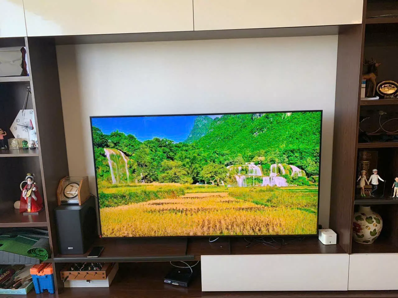 Lắp đặt tivi nh&agrave; ch&uacute; Nam tại Long Bi&ecirc;n