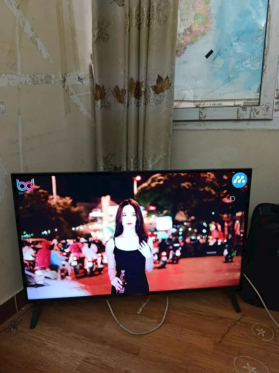 Lắp đặt tivi nhà chú Thành tại Long Biên Lắp đặt tivi nhà chú Thành tại Long Biên