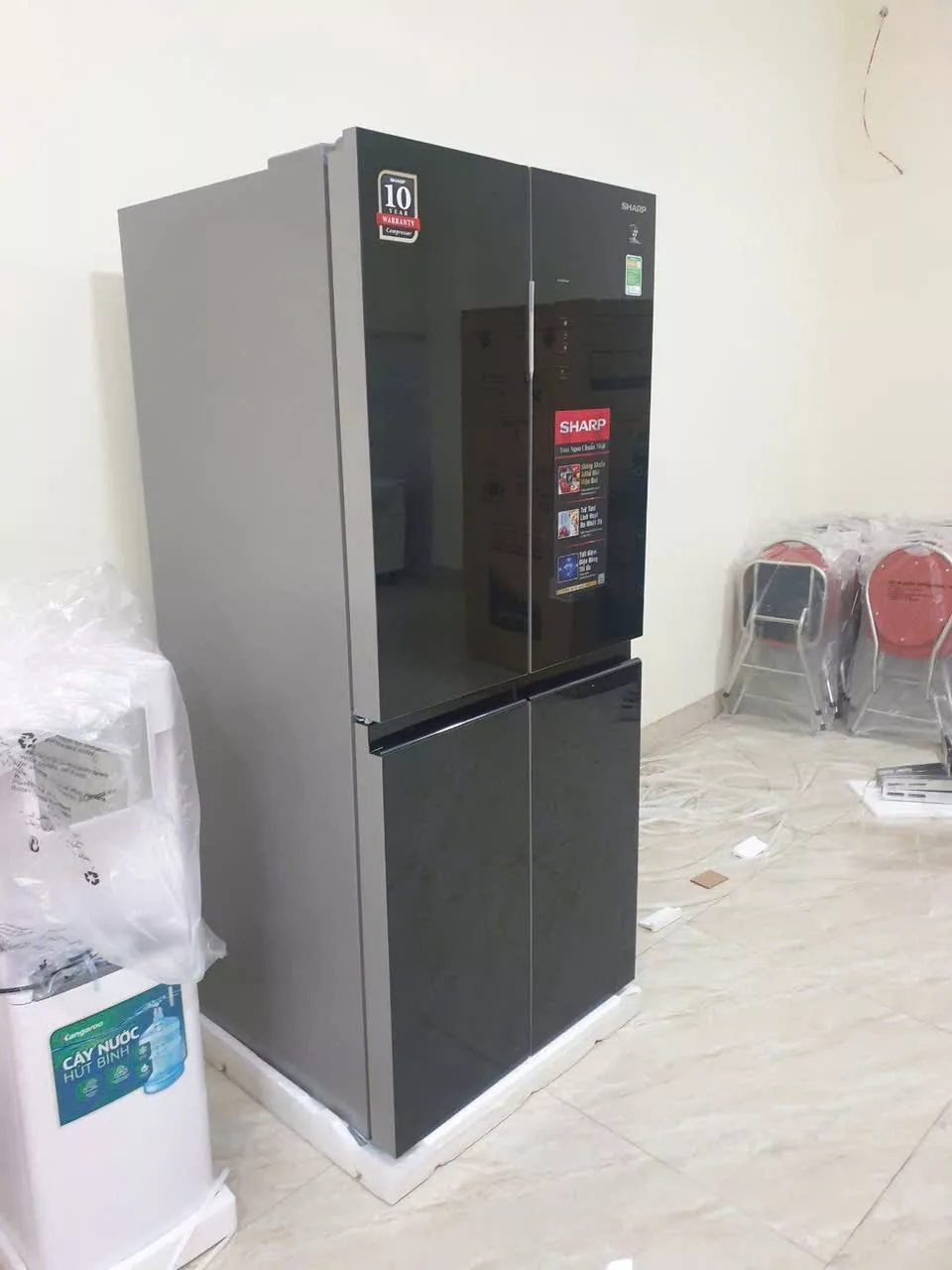 Lắp tủ lạnh LG cho nh&agrave; c&ocirc; Lan tại Thanh Xu&acirc;n