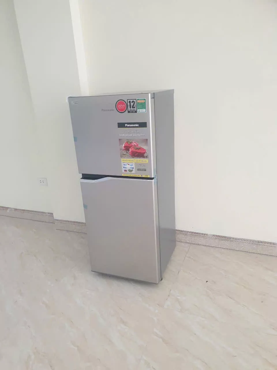 Lắp tủ lạnh LG cho nh&agrave; anh Minh tại H&agrave; Đ&ocirc;ng