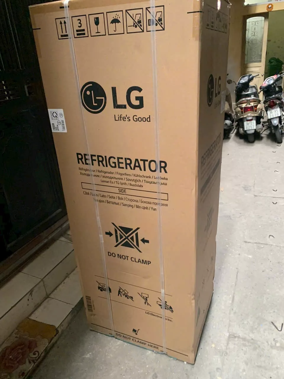 Lắp tủ lạnh LG cho nh&agrave; ch&uacute; B&igrave;nh tại Ho&agrave;ng Mai