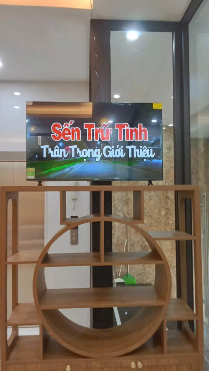 Lắp tivi nh&agrave; chị Ng&acirc;n tại H&agrave; Đ&ocirc;ng.